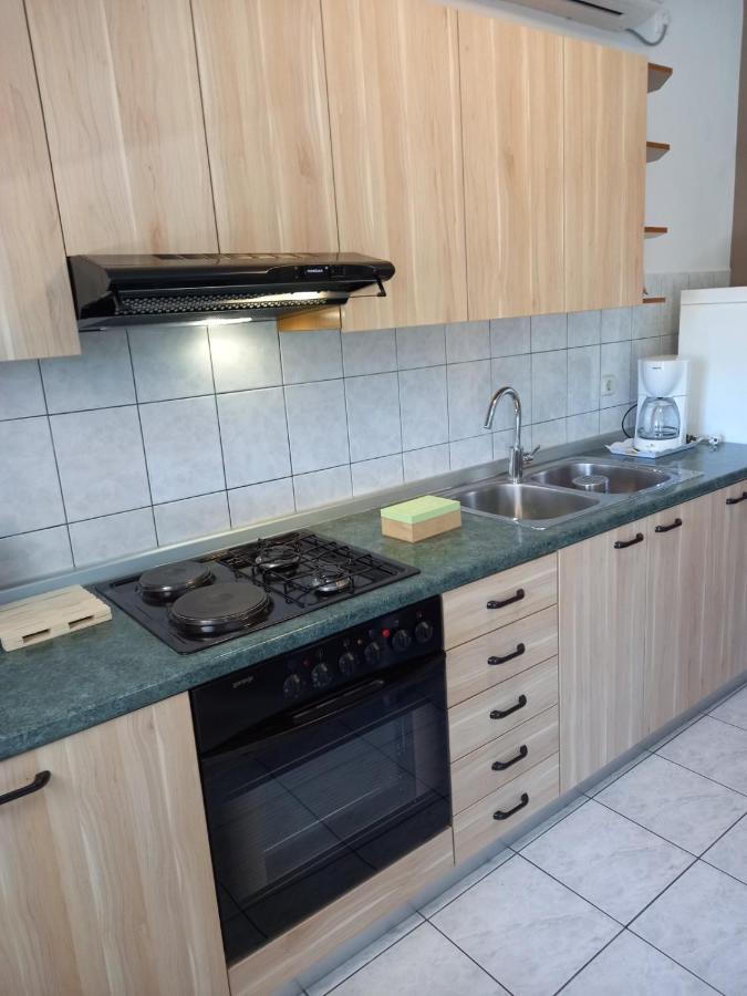 Banjol Apartman Katica מראה חיצוני תמונה