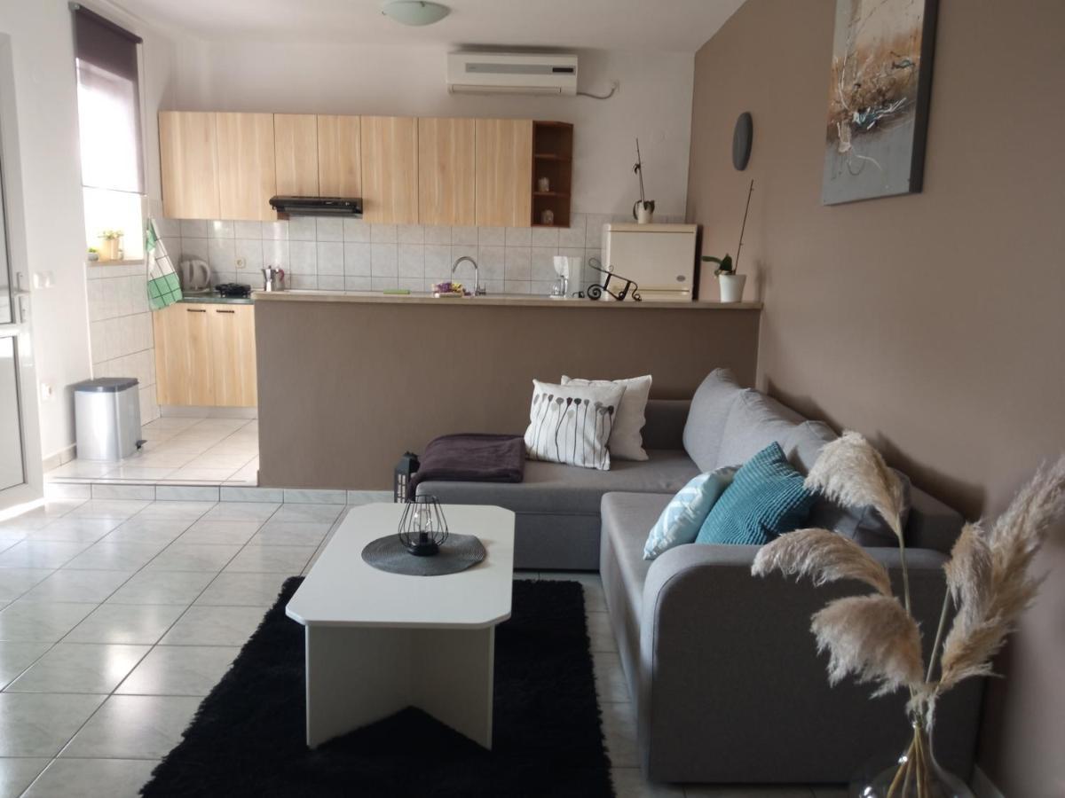 Banjol Apartman Katica מראה חיצוני תמונה